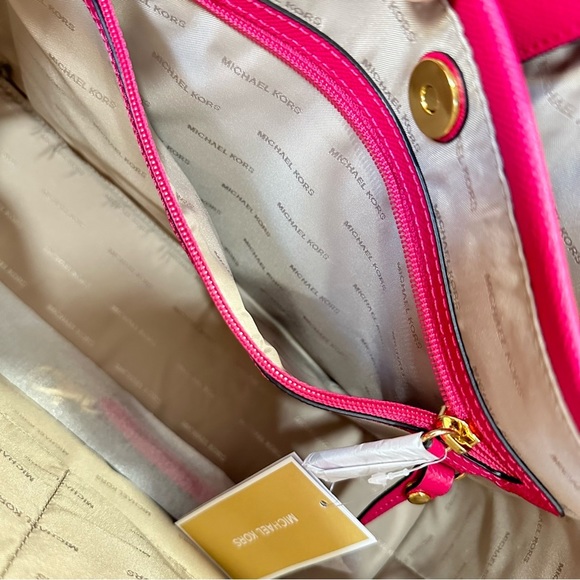 Michael Kors Maddie Medium East West Top Zip Tote Bag in Ultra Pink - Picture 12 of 14